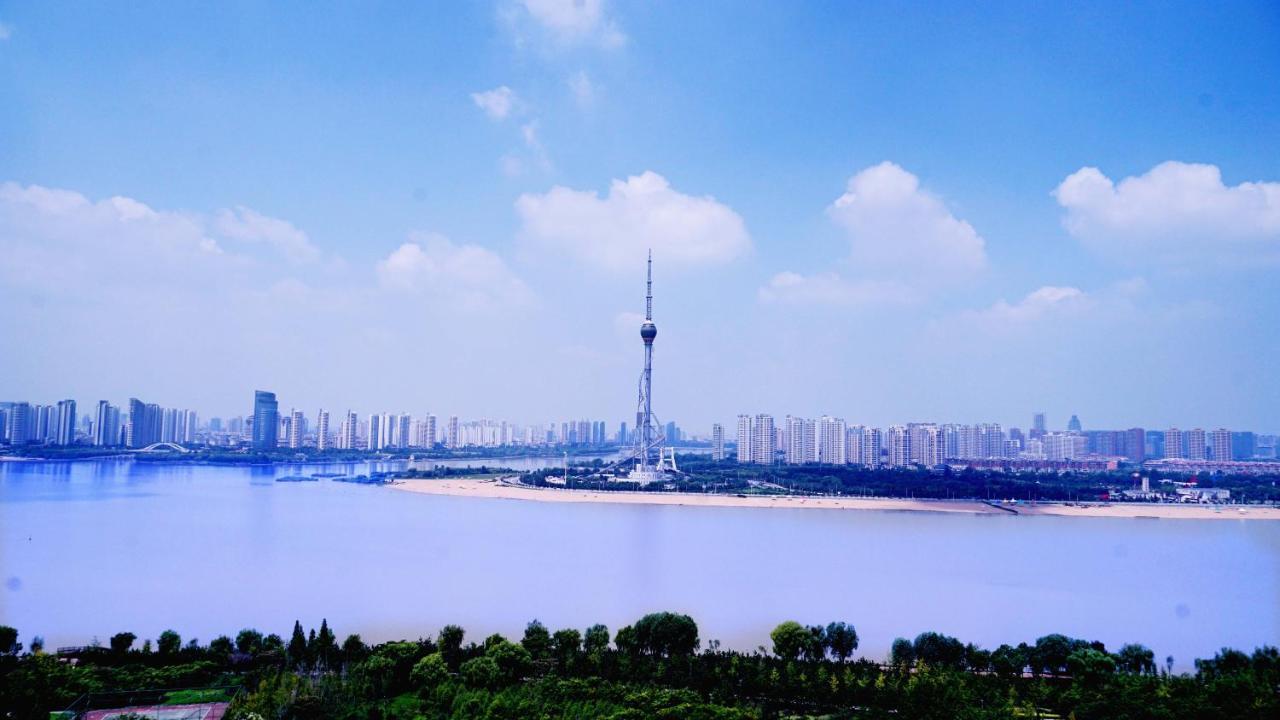 Howard Johnson Xiangyu Plaza Linyi Linyi  Buitenkant foto
