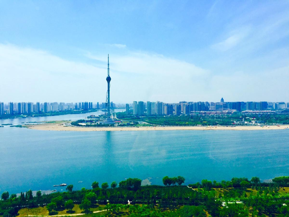 Howard Johnson Xiangyu Plaza Linyi Linyi  Buitenkant foto